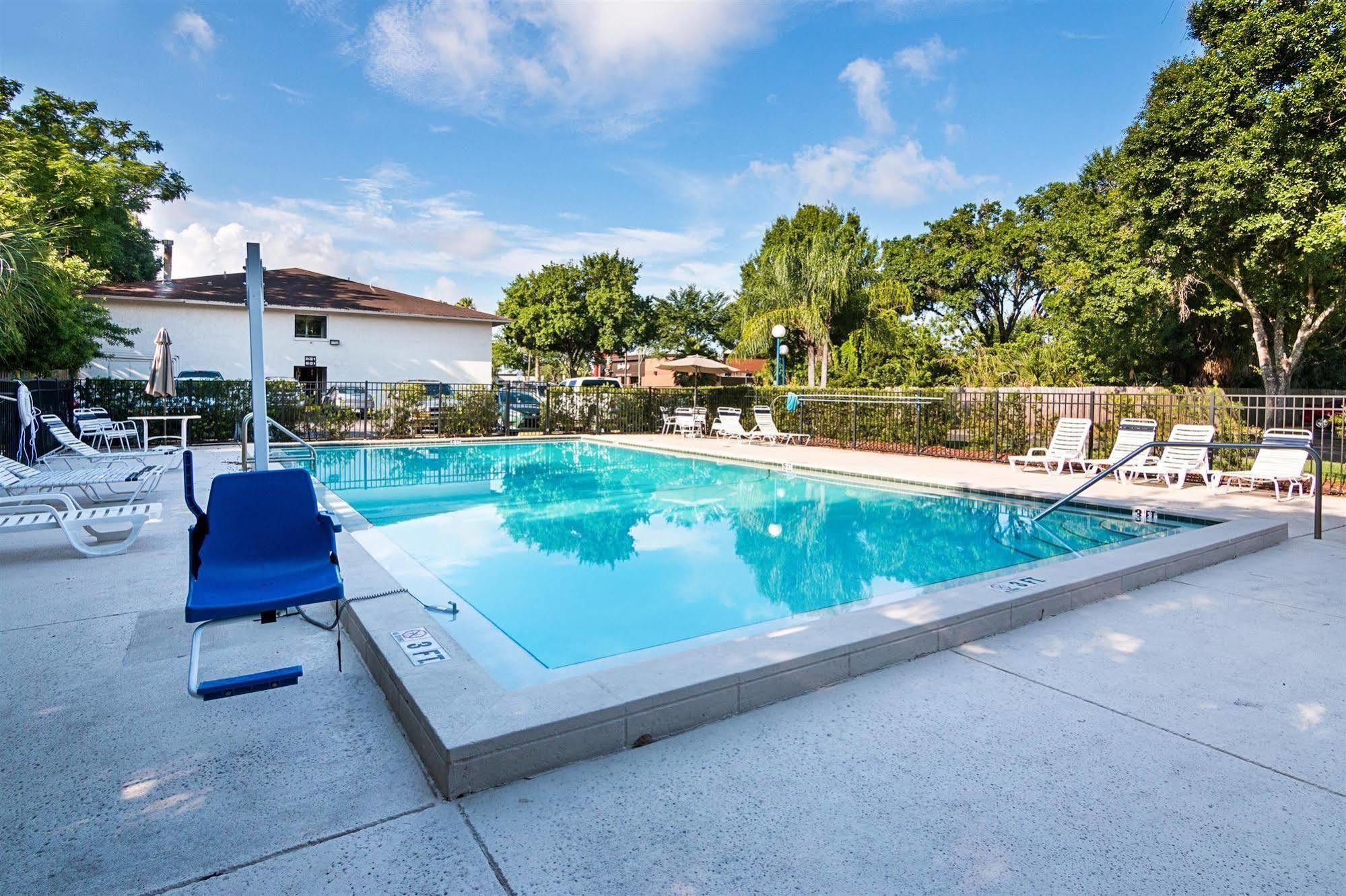 Motel 6-Tampa, Fl - Fairgrounds Heartland Dış mekan fotoğraf
